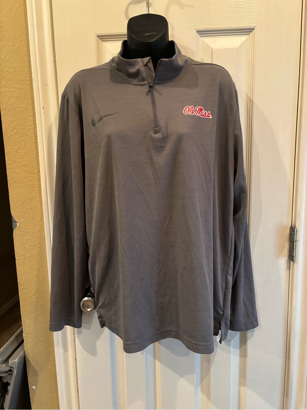 Nike Gray Ole Miss Quarter-Zip Pullover size Medium